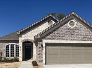 208 Vista Cv, Victoria, TX 77904