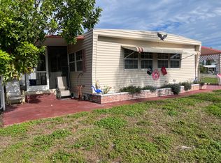 6511 Maui Dr, Bradenton, FL 34207