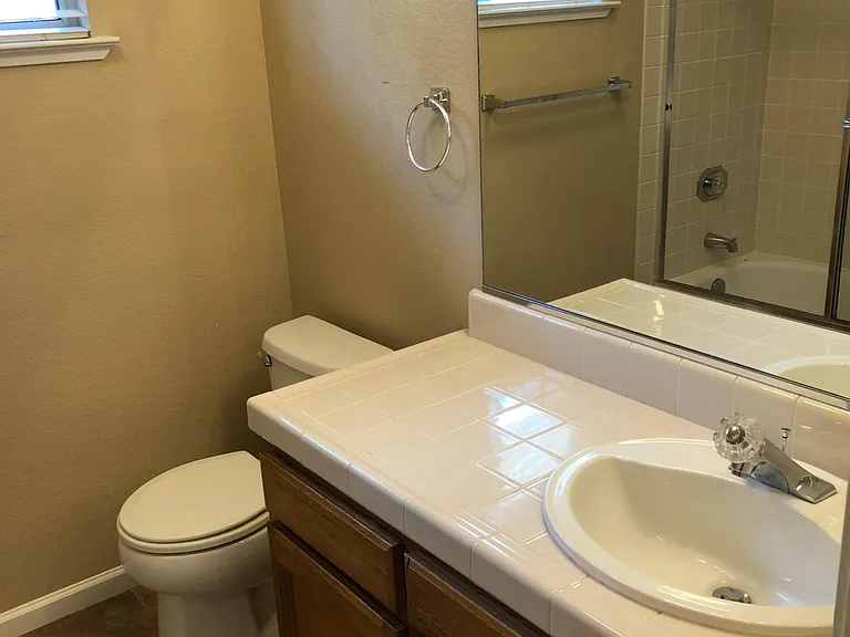 104 Blencowe Ct — Photo 18