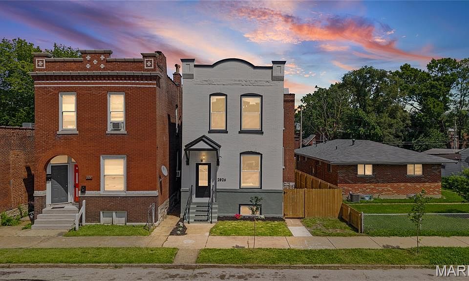1st image of 2826 Iowa Ave