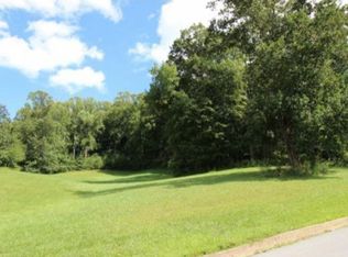 15 McCormick Ct, Johnson City, TN 37604