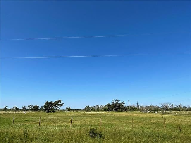 2nd image of 300 Big Pasture Rd