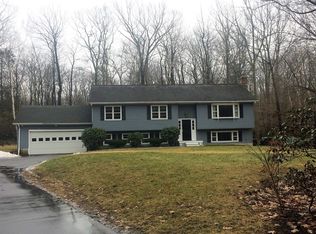 61 Maillet Ln, New Hartford, CT 06057