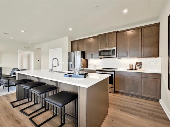 3965 Annie Kess Dr Unit V, Pasadena, MD 21122