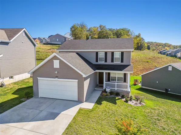 2144 Windswept Farms Dr, Eureka, MO 63025
