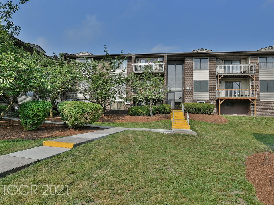 1st image of 196 Country Club Ln