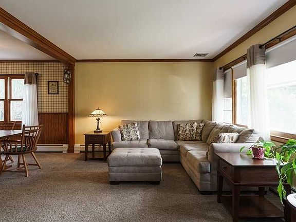 2nd image of 30 Circle Dr