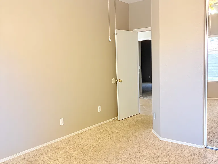 1042 E Canyon Way — Photo 31