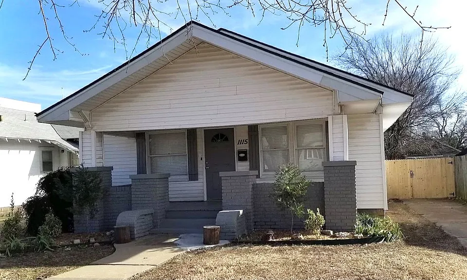 1115 S Florence Ave