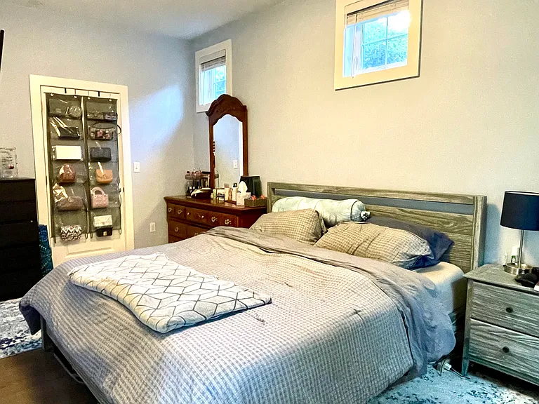 Master bedroom with king-sized bed (day time)