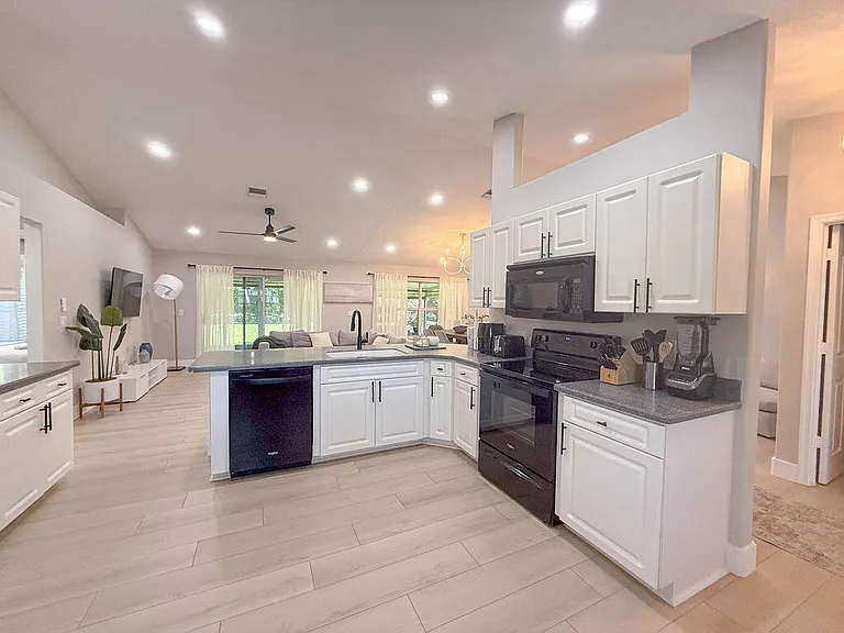 14010 Aster Ave — Photo 10