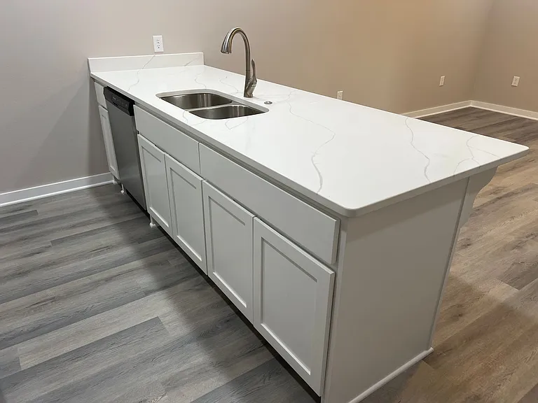 923 N Callie Ave — Photo 5