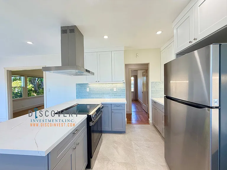 611 Clayton Ave — Photo 24