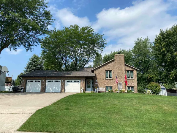 1976 London Rd, Green Bay, WI 54311