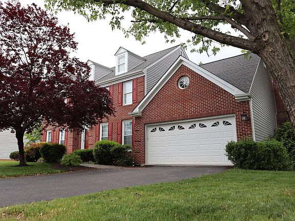 2nd image of 811 Autumn Breeze Ct