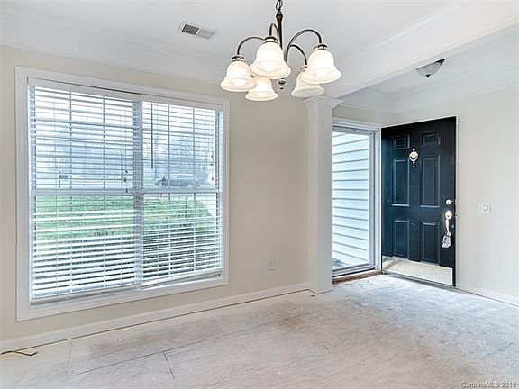 4th image of 5901 Hornbeam Ct