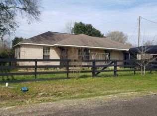 1311 N Tammye Ln, Madisonville, TX 77864