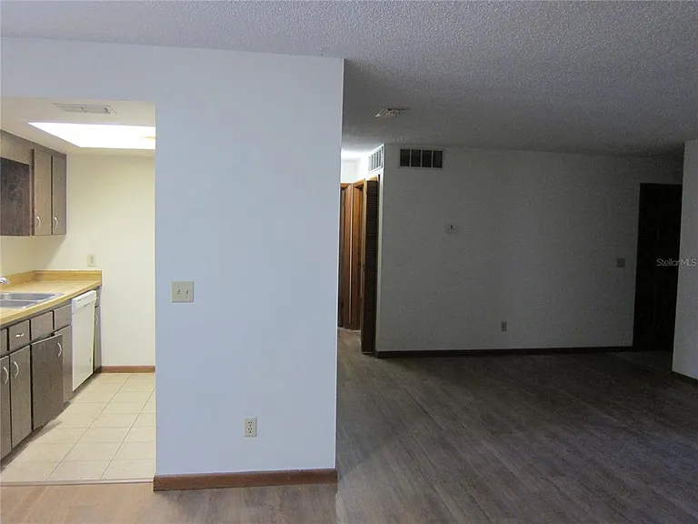 1209 SW 80th Dr — Photo 16