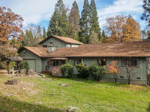 31 Cedar Ln, Weaverville, CA 96093