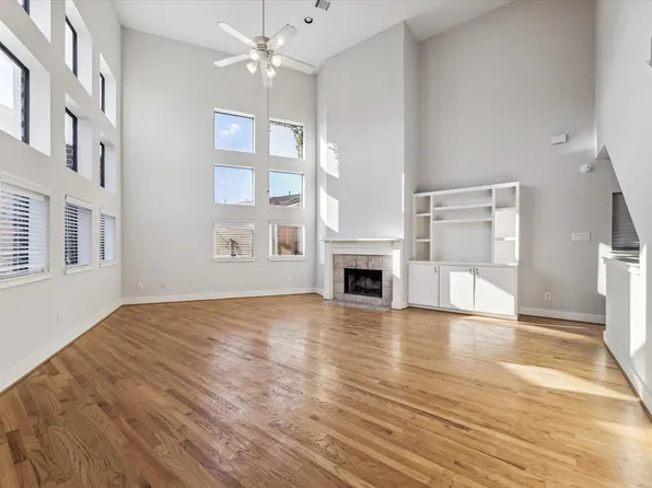 9710 Riddlewood Ln, Houston, TX 77025