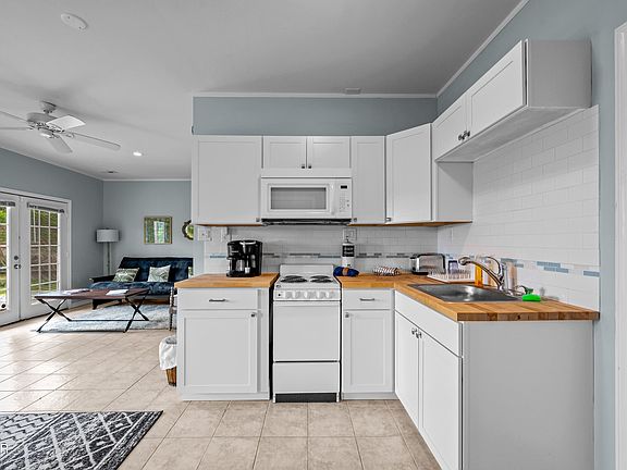 75th image of 3829 Island View Rd