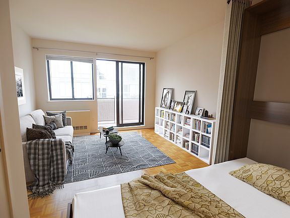 4th image of 157 E 85th St APT 6D