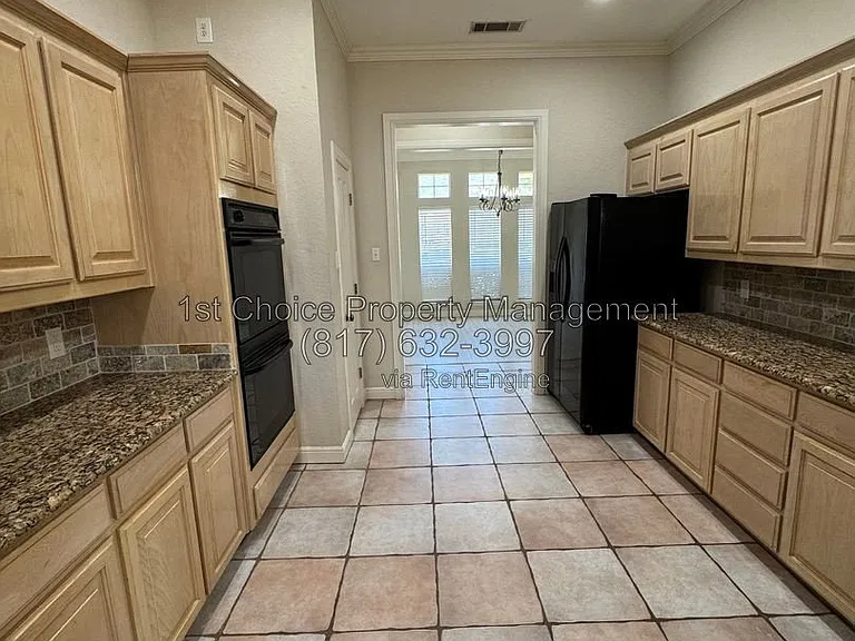 6376 Newport Ct — Photo 11