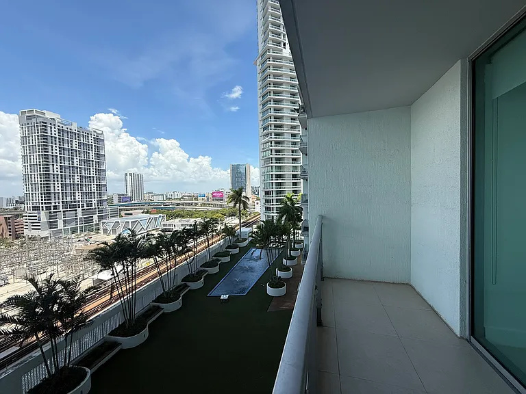 92 SW 3rd St #1506 — Photo 39