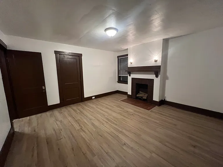 320 Zara St #2 — Photo 1