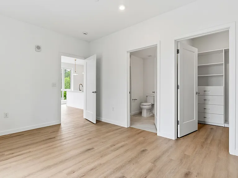 2454 Lafayette Rd #201 — Photo 18
