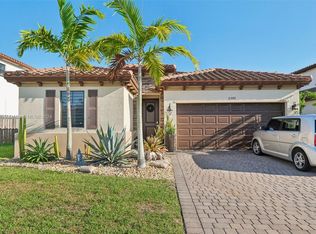 2592 SE 3rd St, Homestead, FL 33033