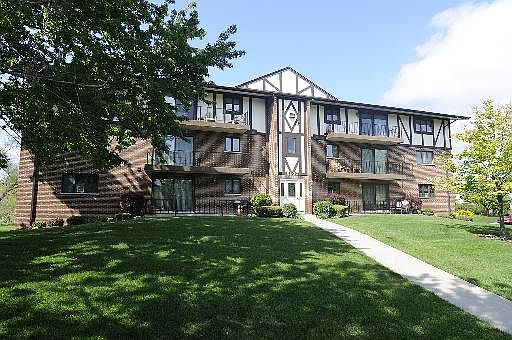 1st image of 11030 S Theresa Cir APT 3B