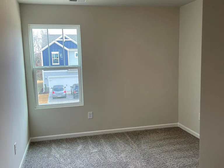 216 Joneshaven Dr — Photo 8