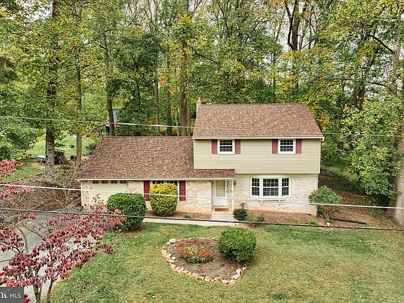 2nd image of 3142 Briarwood Blvd