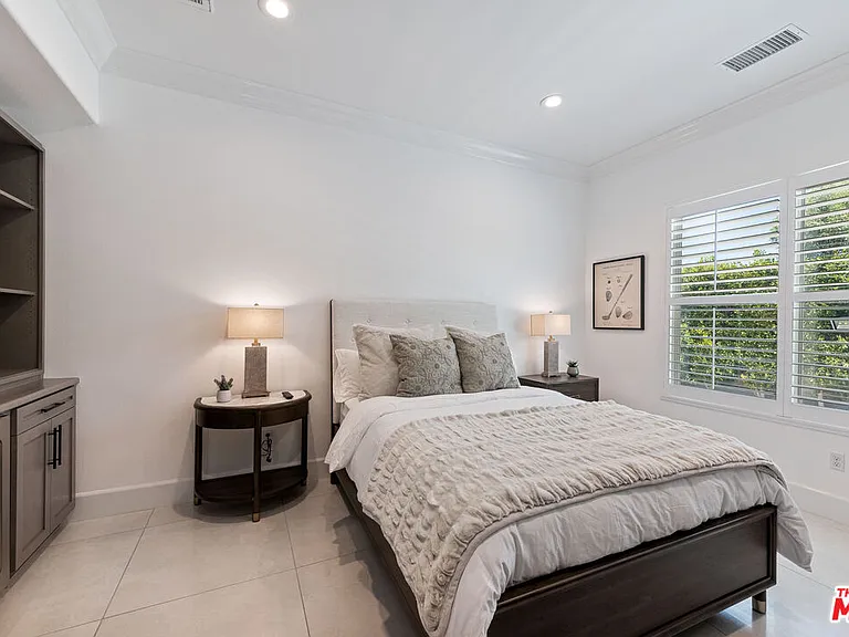 55140 Spring Creek Ct — Photo 18