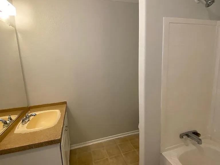 11734 Greensbrook Forest Dr — Photo 7