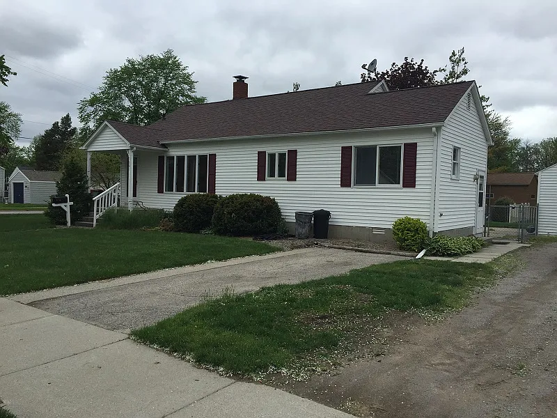 1601 Nebobish Ave photo 1