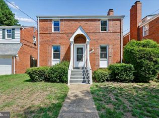 2826 Newton St NE, Washington, DC 20018