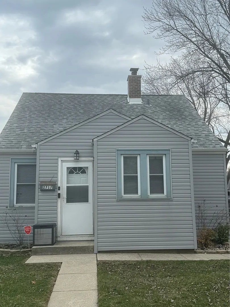 2717 W 89th St photo 1