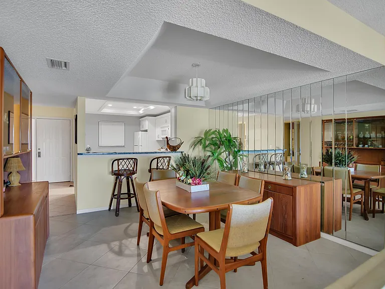 3939 Ocean Dr #307C — Photo 8