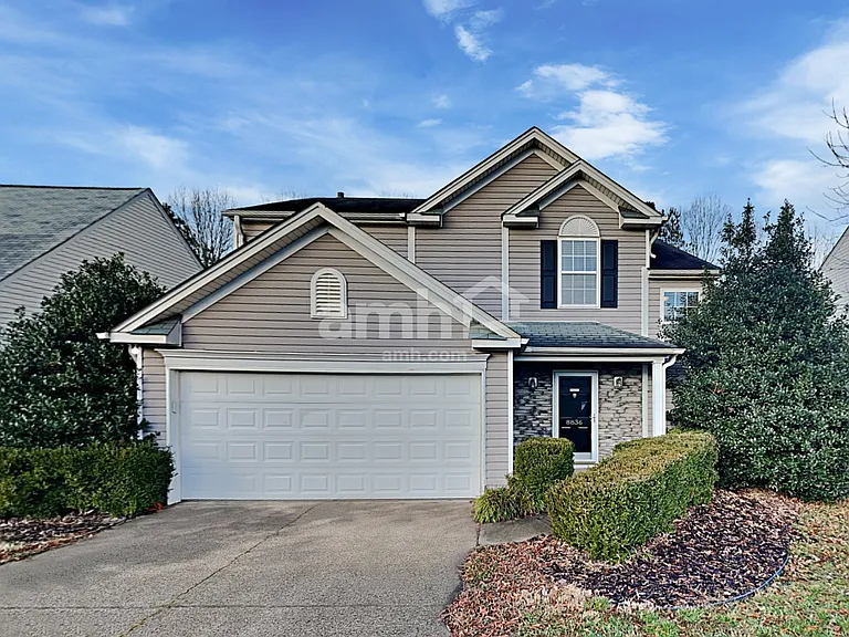 8836 Laurel Run Dr — Photo 1