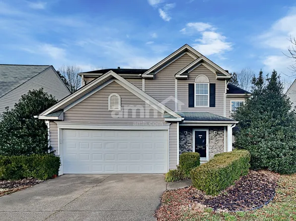 8836 Laurel Run Dr, Charlotte, NC 28269