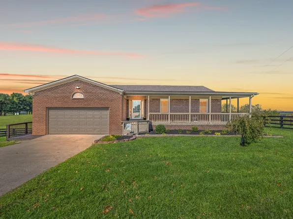 723 Cave Springs Dr, Lancaster, KY 40444