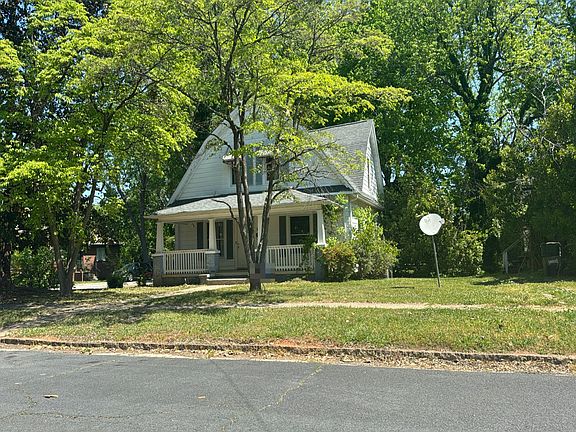 2nd image of 610 4th St