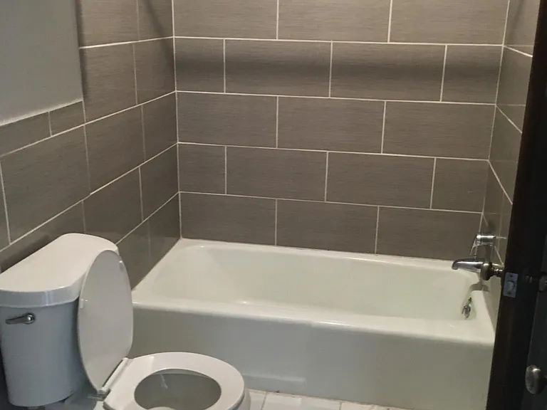 4584 Mistletoe Dr — Photo 5