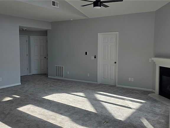 4th image of 1595 Buckingham Dr #1