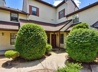 104 Woodbridge Commons Way, Iselin, NJ 08830