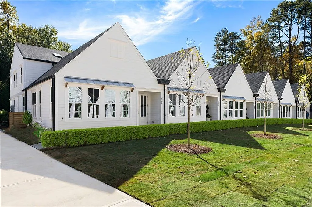 403 Burgundy Way photo 1