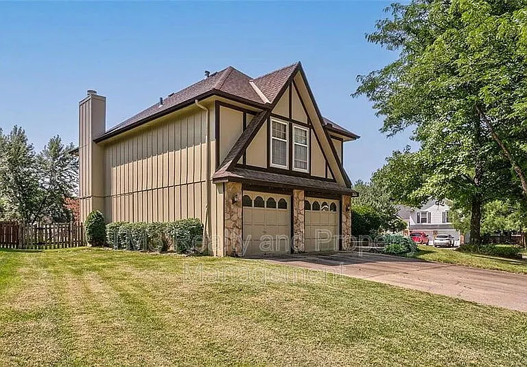 3521 Remington Ln — Photo 4
