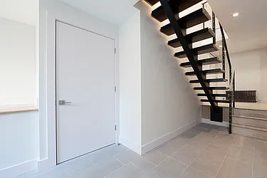 Rented by R New York